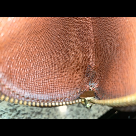 🎈SOLD🎈Louis Vuitton Round coin pouch - Picture 6 of 8